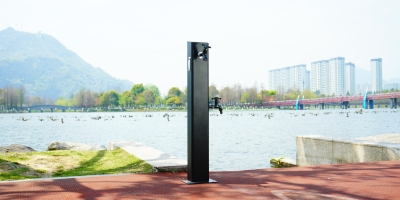 極亞智能龍睛系列戶外立柱水龍頭：重塑庭院用水體驗